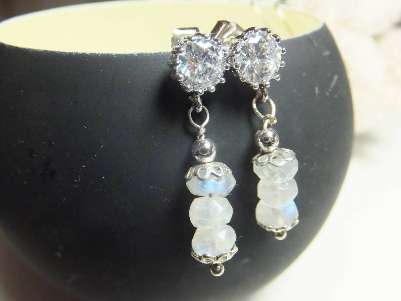 Mondsteinperlen Mit Zirkonia Silberohrsteckern von Schmuckenergien