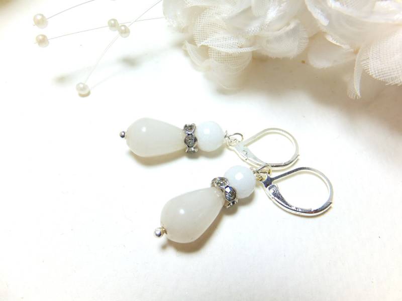 Weiße Ohrringe Mit 925 Sterling Silber Klappbrisuren, Edelsteinohrringe, Weiße Jade, Tropfen, Zur Hochzeit, Kommunion, Konfirmation, Handarbeit von Schmuckenergien