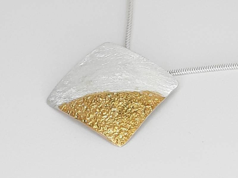 Silberanhänger 935 Vergoldet, Rau Matt, Unisex von SchmuckesAusMetall