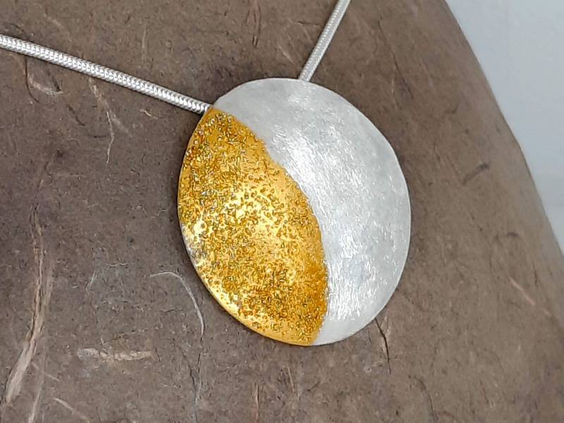 Silberanhänger 935 Vergoldet Granuliert Unisex von SchmuckesAusMetall