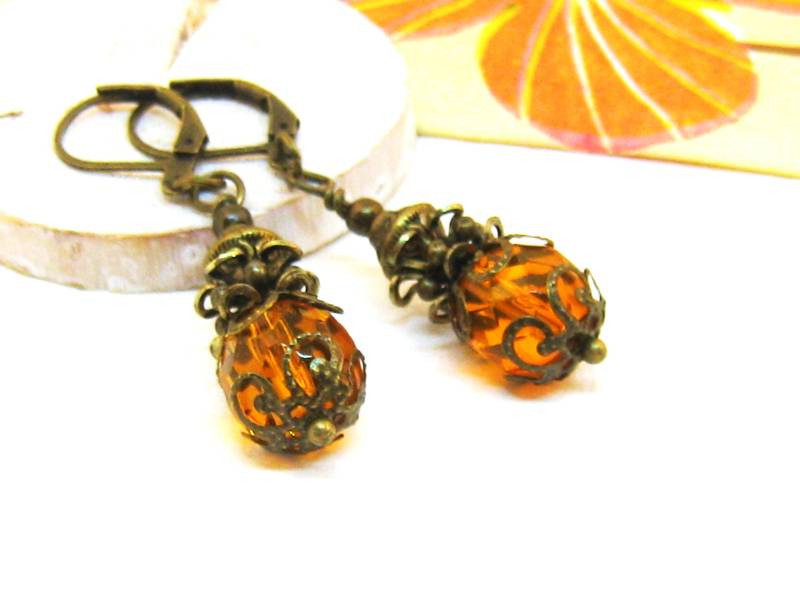 Ohrringe Antik Orange Bronze, Vintage Romantisch Verspielt Nostalgisch Glasperle Glasschliffperle von SchmuckesZierwerk