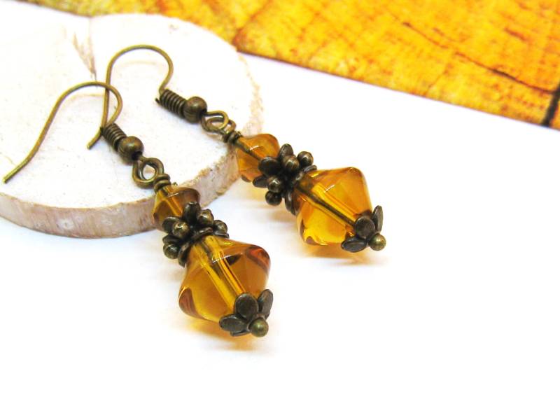 Ohrringe Doppel Kegel Braun Honig Bronze Vintage Bernstein Nostalgisch Romantisch Zart Filigran Glasperlen von SchmuckesZierwerk