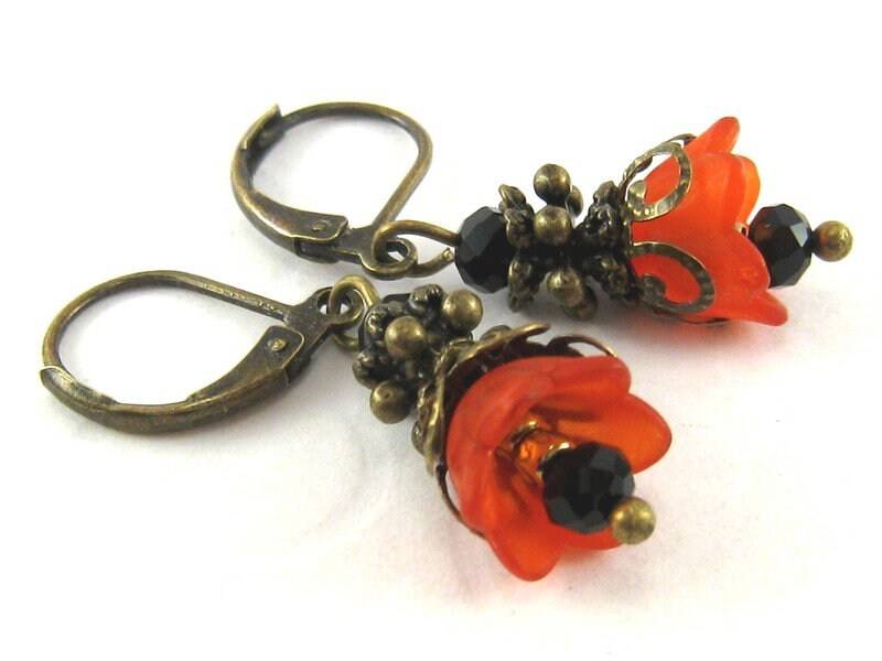 Ohrringe Kleine Blüte Rot Schwarz Bronze Nostalgisch Vintage Romantisch Blütenohrringe Blumenohrringe von SchmuckesZierwerk
