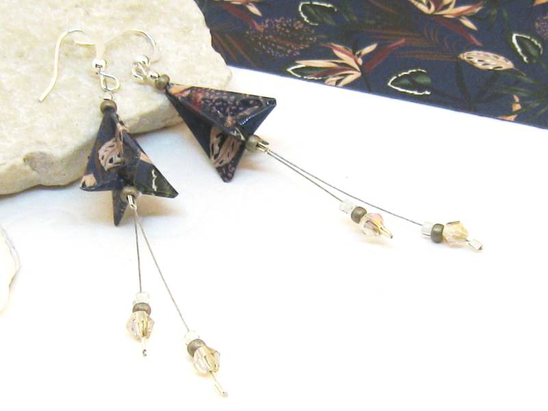 Ohrringe Origami Taubenblau Beige Weinrot Silber, Papier Upcycling Papierschmuck Japanisch Faltkunst Japan Pyramide Lang Elegant von SchmuckesZierwerk