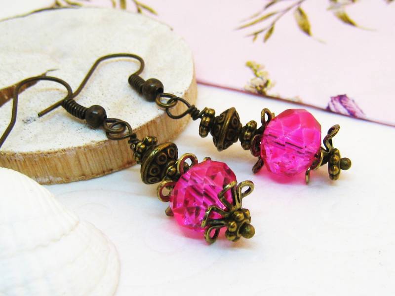 Ohrringe Pagode Pink Bronze, Rosa Orientalisch Vintage Nostalgisch Romantisch Boho Hippie Zart Filigran Glasperlen Verspielt Himbeer Antik von SchmuckesZierwerk