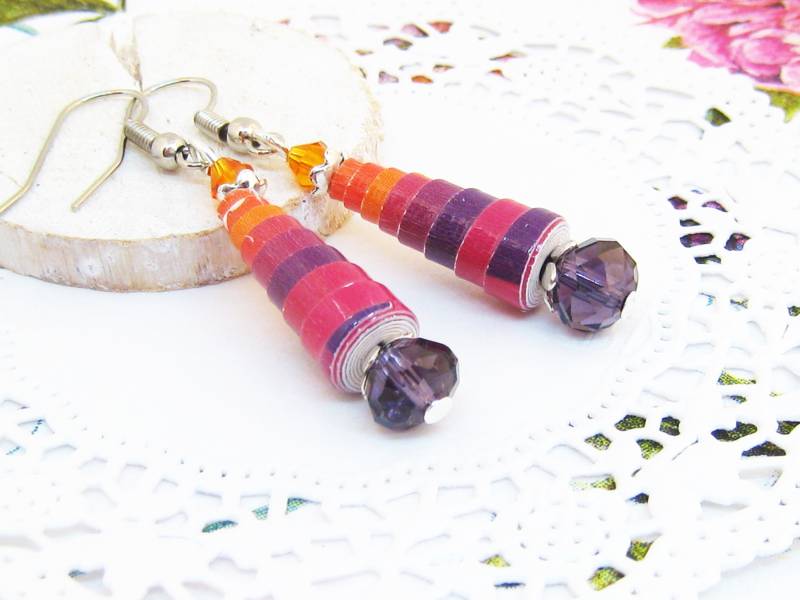 Ohrringe Papier Orange Pink Rosa Lila Violett Silber Upcycling Recycling Upcyclingschmuck Papierohrringe Papierschmuck Papierperle von SchmuckesZierwerk