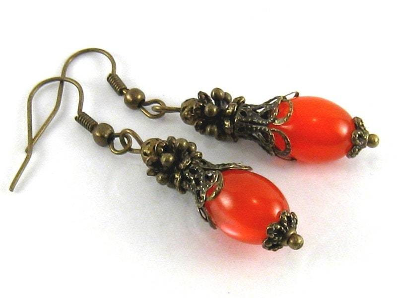 Ohrringe Rosen Knospe Rot Hellrot Bronze Vintage Romantisch Nostalgisch Verspielt Romantik Antik Perlen von SchmuckesZierwerk