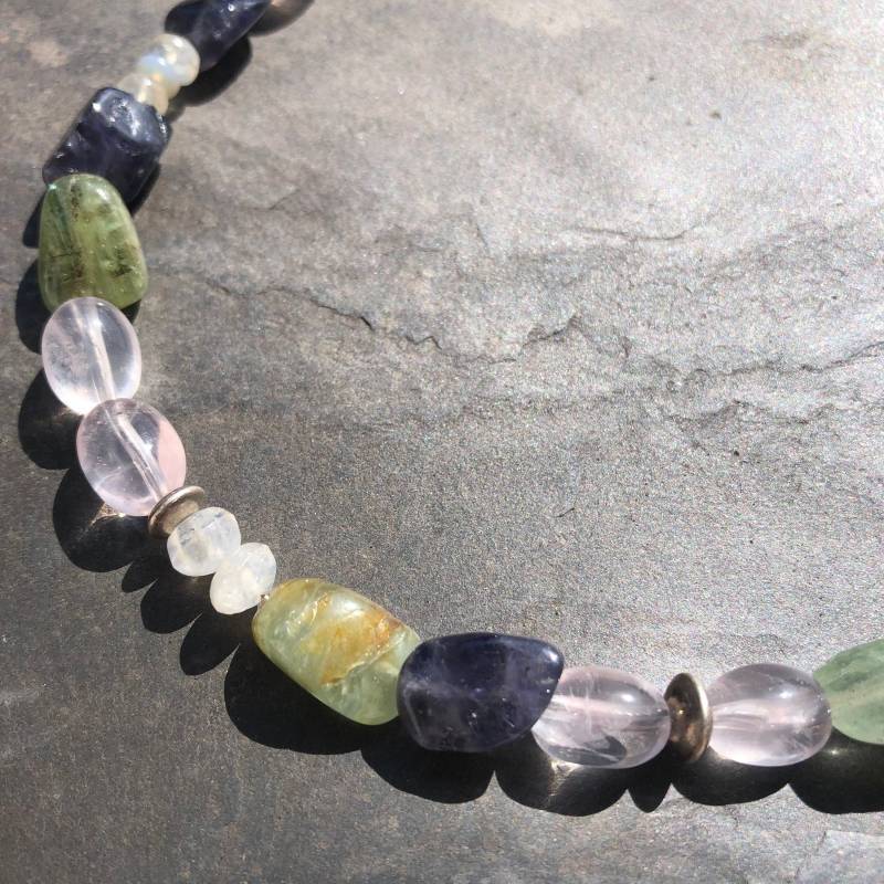 Halskette Edelsteinmix Pastell von SchmuckesausDraht