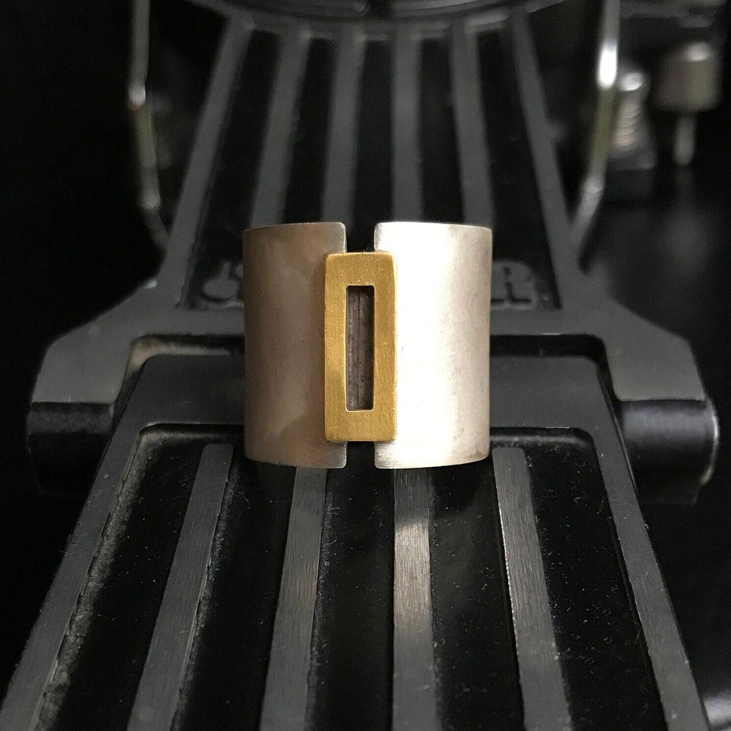 Little Big.ring in 750Er Gold Und 925Er Silber, Sandgestrahlt Little Big.ring in 750Er Gold Und 925Er Silber, Sandgestrahlt von Schmuckformat