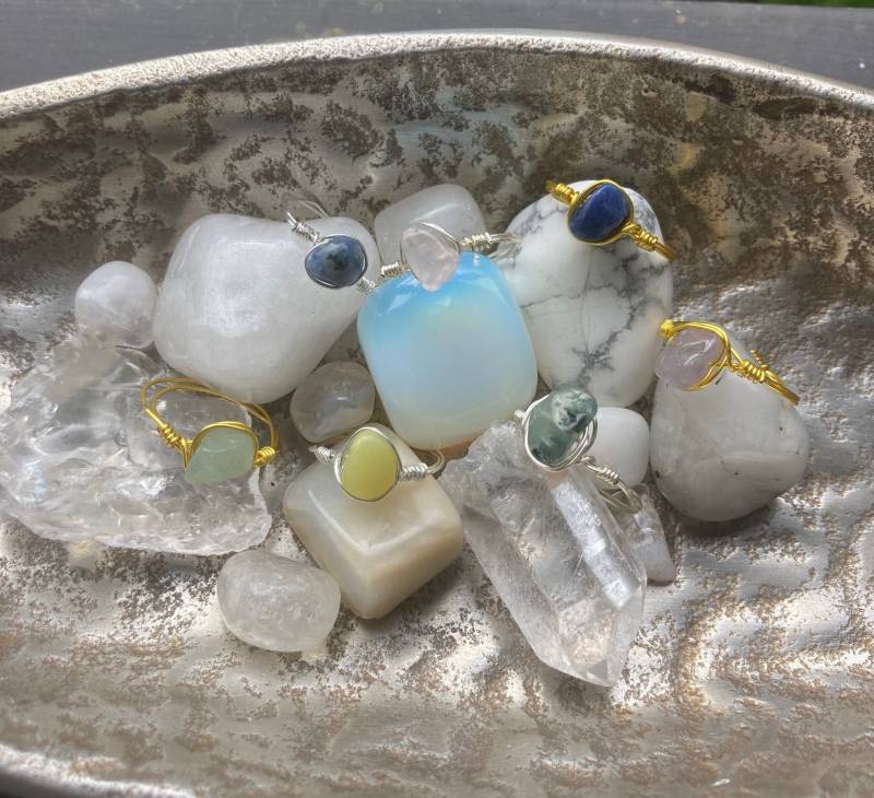 Unpolished Crystal Wire Ring von Schmuckibudee