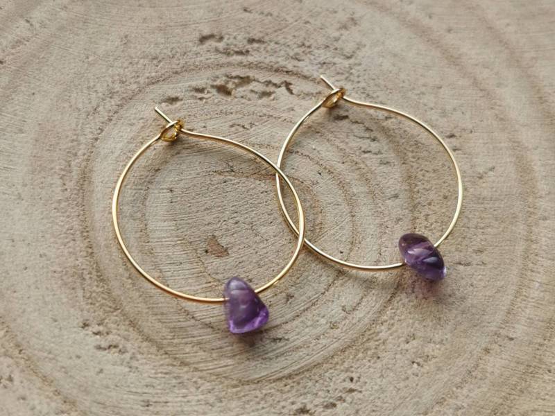 Goldene/Silberne Creolen Ohrringe | Amethyst Splitter Steine Verschiedene Größen Geschenk Frauen Goldene/Silberne Creolen Ohrringe | Amethyst Splitter Steine Verschiedene Größen Geschenk Frauen von Schmuckilia