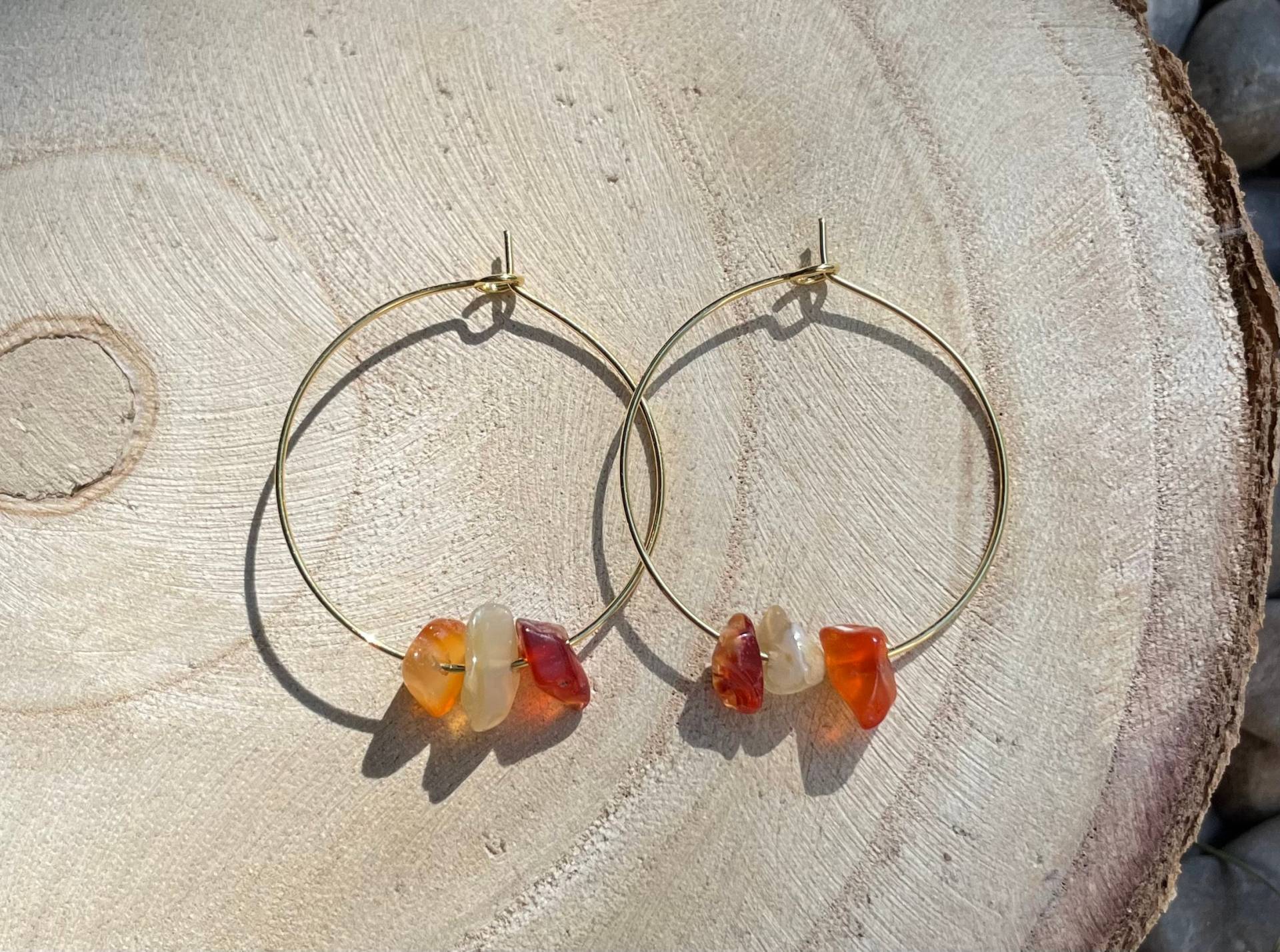 Goldene/Silberne Creolen Ohrringe Carneol Splitter Steine Verschiedene Größen Geschenk Frauen Goldene/Silberne Creolen Ohrringe Carneol Splitter Steine Verschiedene Größen Geschenk Frauen von Schmuckilia