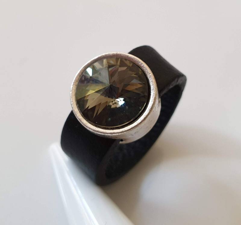Lederring Mit Ringperle in Verschiedenen Farben, Größen Und Ringperlen von SchmuckkaestchenMM