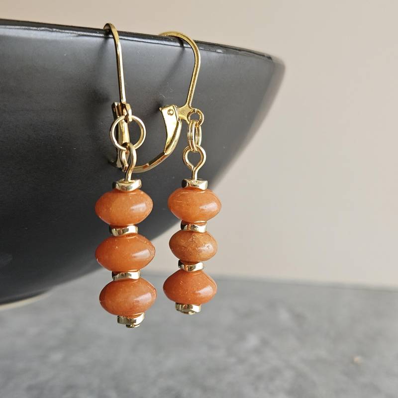 Ohrringe Gold Hängend Mit Rote Aventurin Edelstein, Hängeohrringe Naturstein, Edelstahl Ohrschmuck Ohrringe Gold Hängend Mit Rote Aventurin Edelstein, Hängeohrringe Naturstein, Edelstahl Ohrschmuck von SchmuckkatzeDE