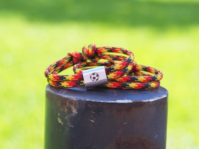 Armband Für Jungs Mit Gravur Fußball, Deutschland, Schwarz, Rot, Gold, Fußballfan von Schmuckkistl