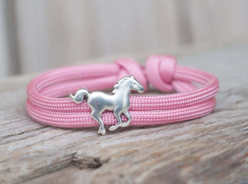 Armband Mit Pferd, Altrosa, Geschenk Kleines Mädchen von Schmuckkistl