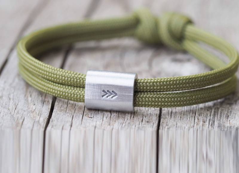 Armband Oliv Mit Gravur, Geschenk Eltern Down-Syndrom, Trisomie 21 von Schmuckkistl