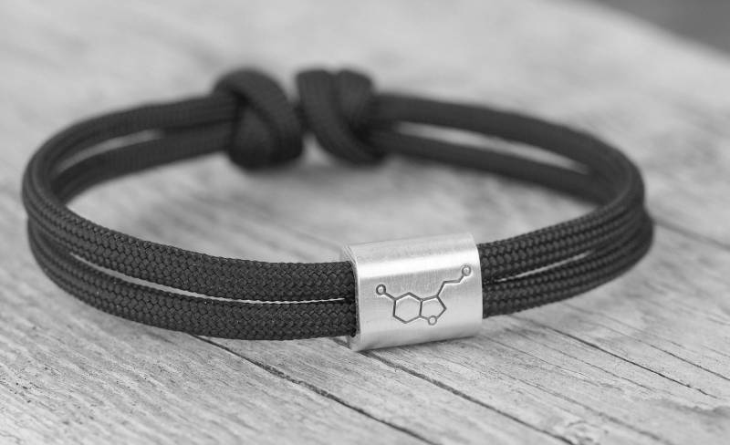 Schwarzes Armband, Glückshormon Serotonin, Geschenk Unistart von Schmuckkistl