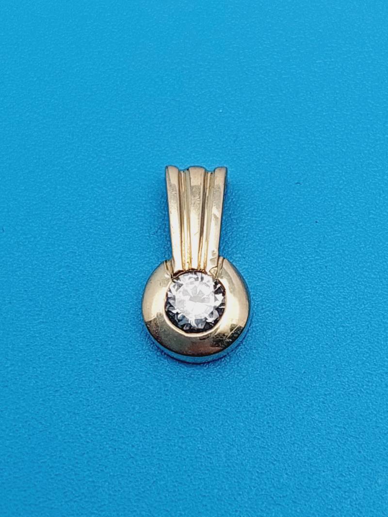 333Er Gold Anhänger Moderner Goldschmuck Mit Zirkonia 9 Kt 333Er Gold Anhänger Moderner Goldschmuck Mit Zirkonia 9 Kt von SchmuckparadiesShop