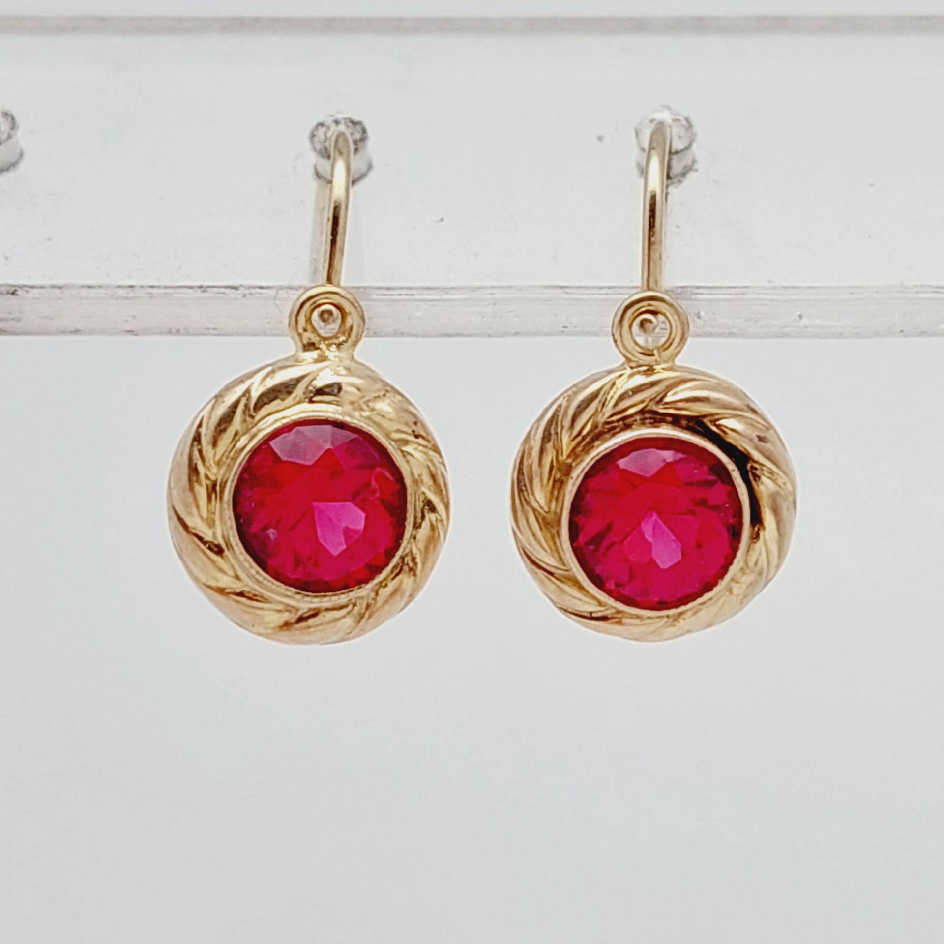 Antike 333 Gold Hängeohrringe Ohrhänger 8 Karat Ohrringe Granatsteinen Optik von SchmuckparadiesShop