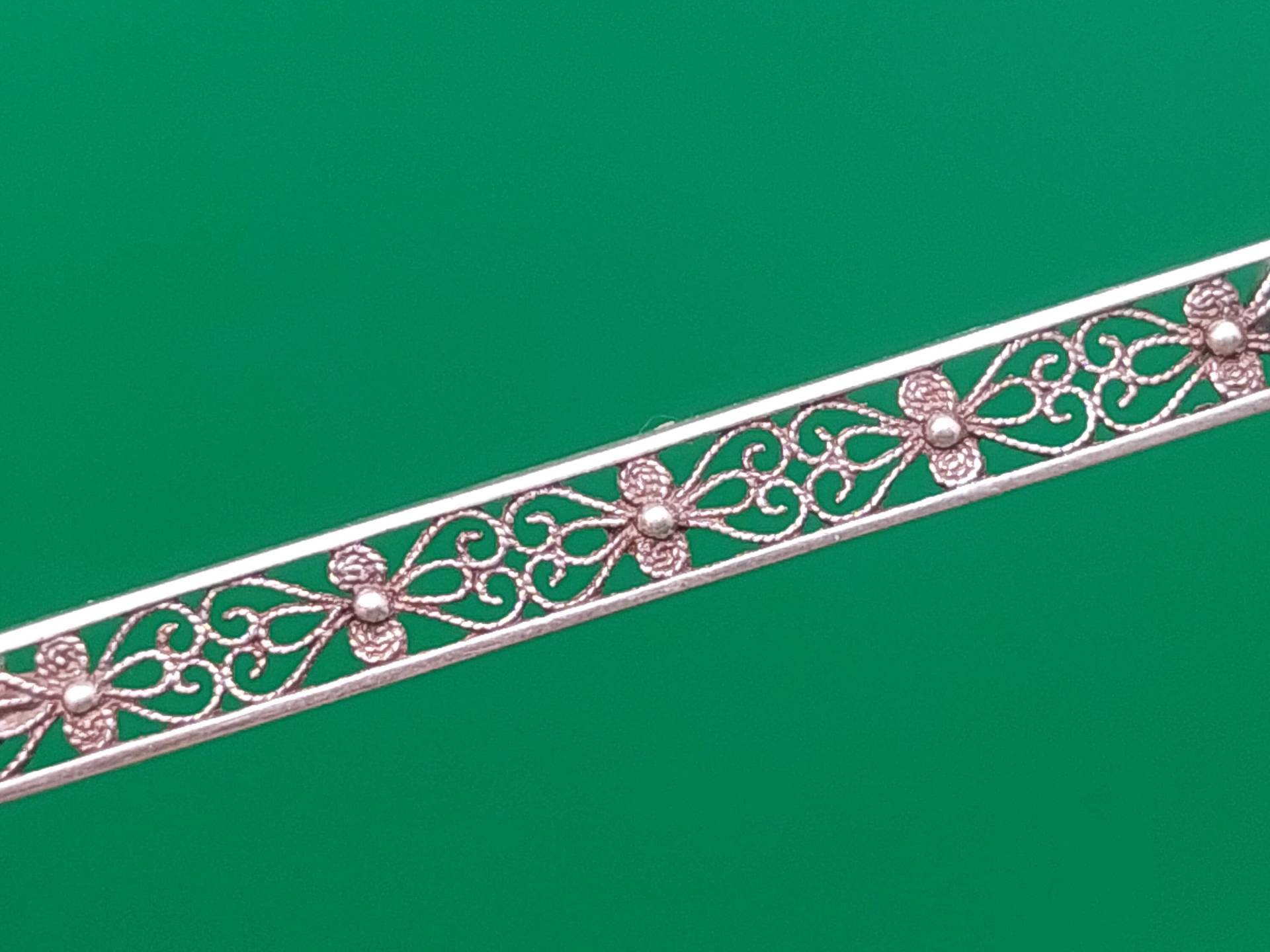 Antike 835Er Silber Brosche Stabbrosche Rocaillen Jugendstil Filigrane Blumen Muster von SchmuckparadiesShop