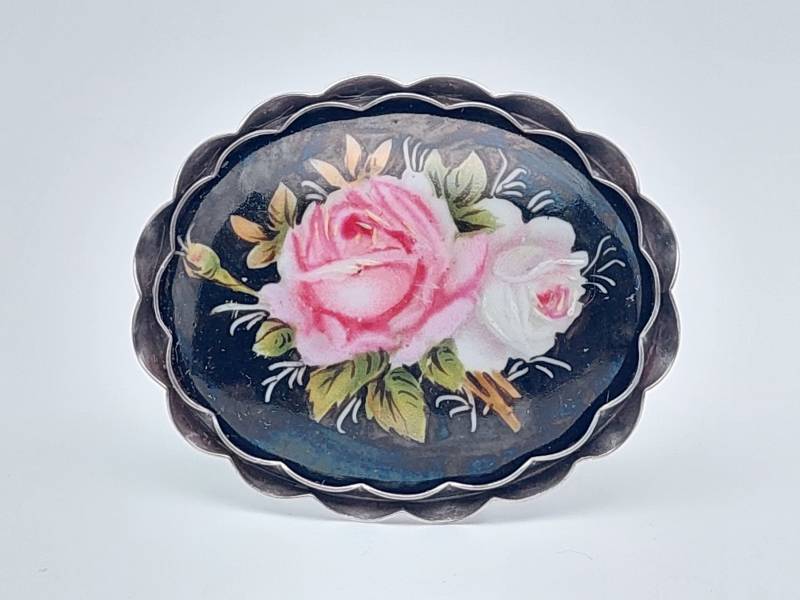 Antike 900 Silber Brosche Mit Porzellan Platte Blumen Rosen von SchmuckparadiesShop