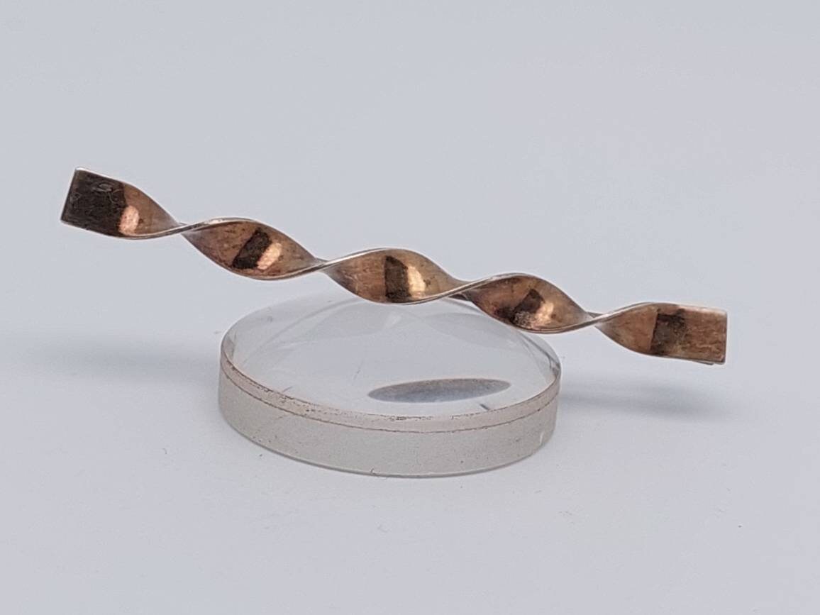 Antike 900Er Silber Brosche Stabbrosche Wellenmuster von SchmuckparadiesShop