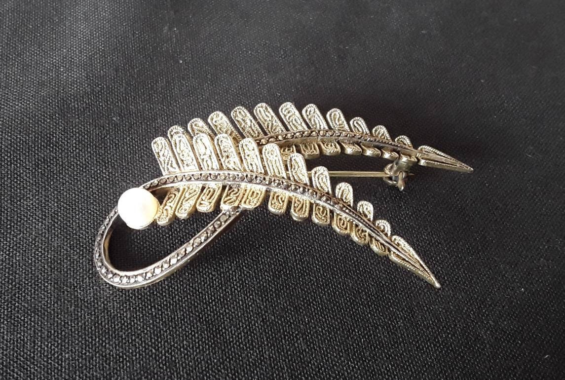 Antike 925 Silber Brosche Mit Markasiten Und Perle Theodor Fahrner Vergoldet Blattform von SchmuckparadiesShop