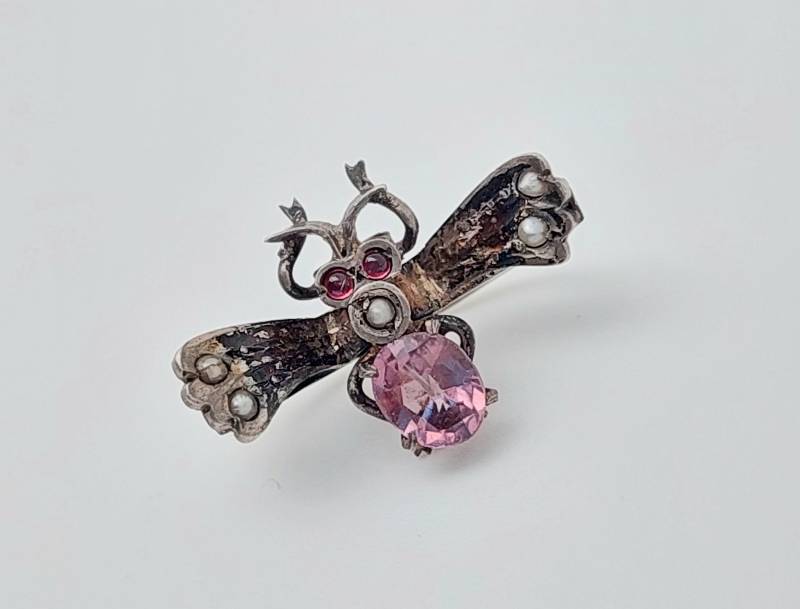 Antike Brosche Jugendstil 1910 Filigranschmuck Fliege Amethyst Mit Saatperlen Krawattennadel von SchmuckparadiesShop