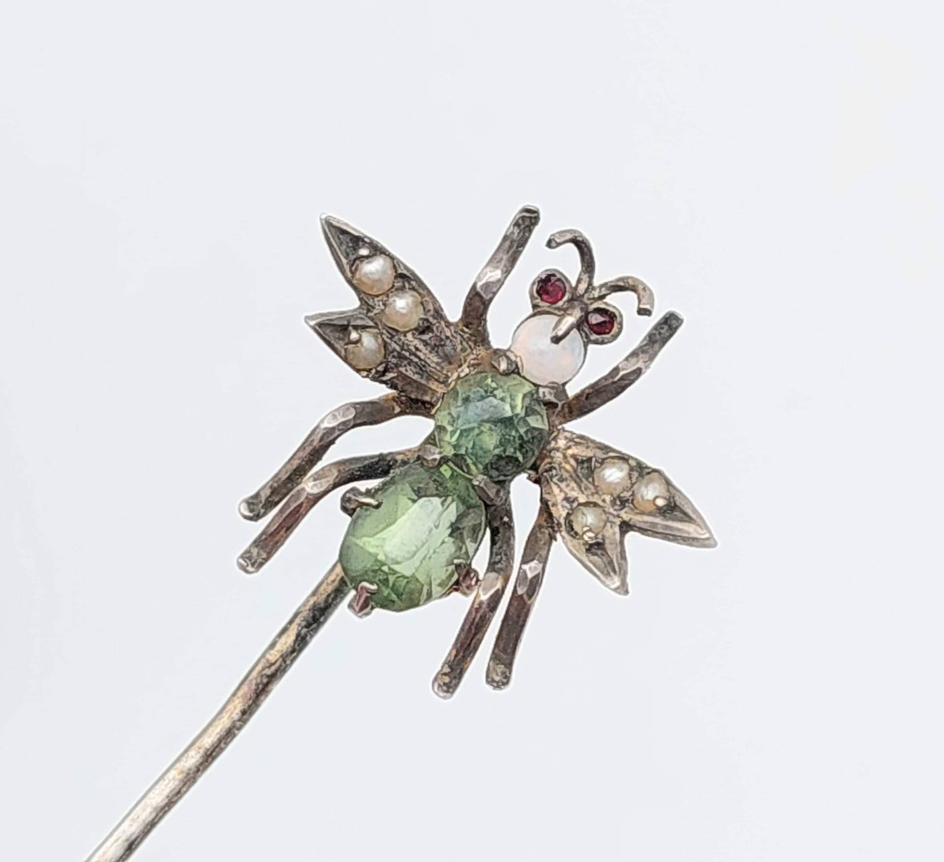 Antike Brosche Jugendstil 1910 Reversnadel Fliege Anstecknadel Grüne Steine Mit Saatperlen Krawattennadel Antike Brosche Jugendstil 1910 Reversnadel Fliege Anstecknadel Grüne Steine Mit Saatperlen Krawattennadel von SchmuckparadiesShop