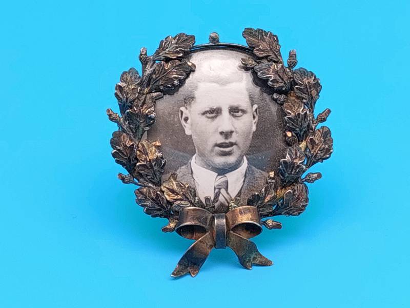 Antike Silber Brosche 800Er Eichenlaub Medaillon Jugendstil von SchmuckparadiesShop