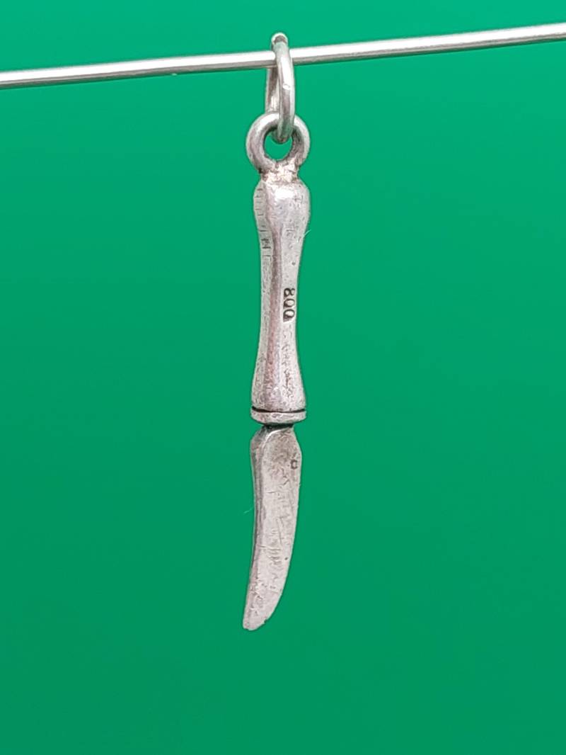 Antiker 800 Silber Anhänger Messer Bettelarmband Silberanhänger von SchmuckparadiesShop