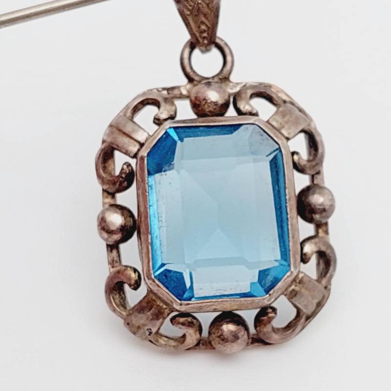 Antiker 800Er Silber Anhänger Jugendstil Mit Blauen Farbstein Aquamarin Farbend Antiker 800Er Silber Anhänger Jugendstil Mit Blauen Farbstein Aquamarin Farbend von SchmuckparadiesShop
