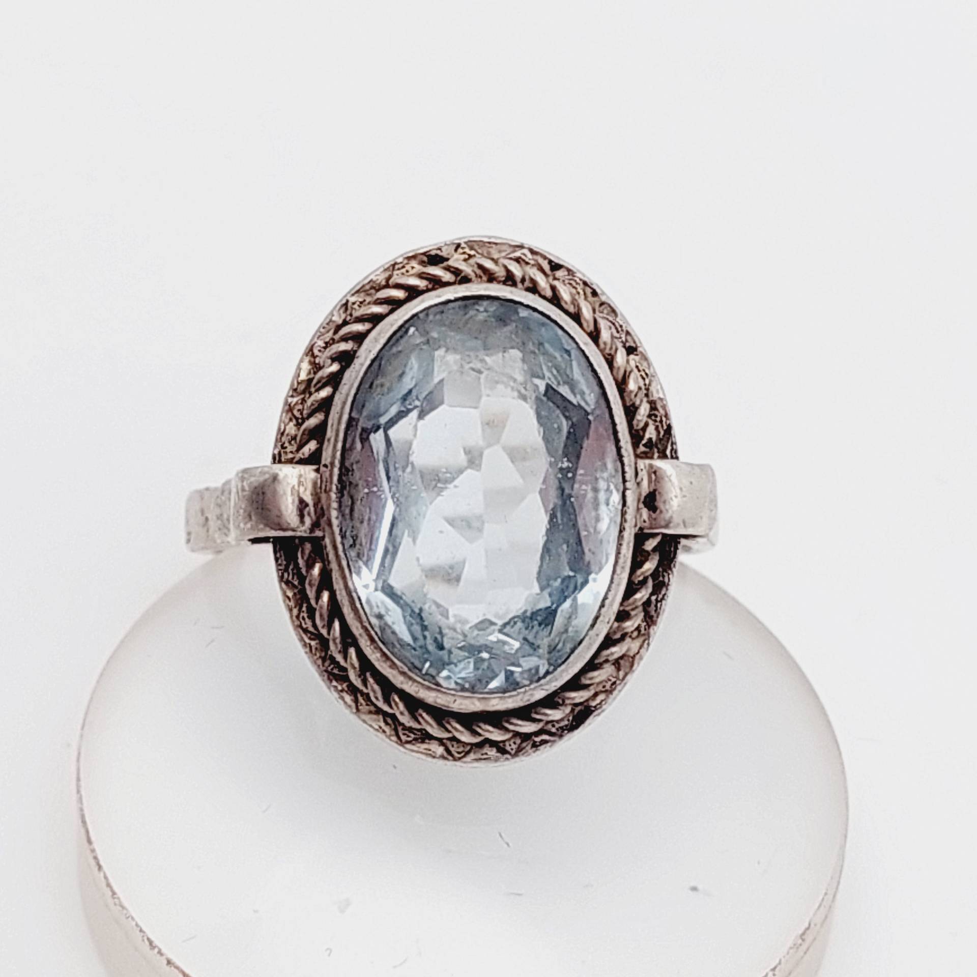 Antiker 800Er Silber Ring Aquamarin Farbender Stein Hellblau Antiker Schmuck Ringgrösse 15 Us 7 1/4 Antiker 800Er Silber Ring Aquamarin Farbender Stein Hellblau Antiker Schmuck Ringgrösse 15 Us 7 1/4 von SchmuckparadiesShop
