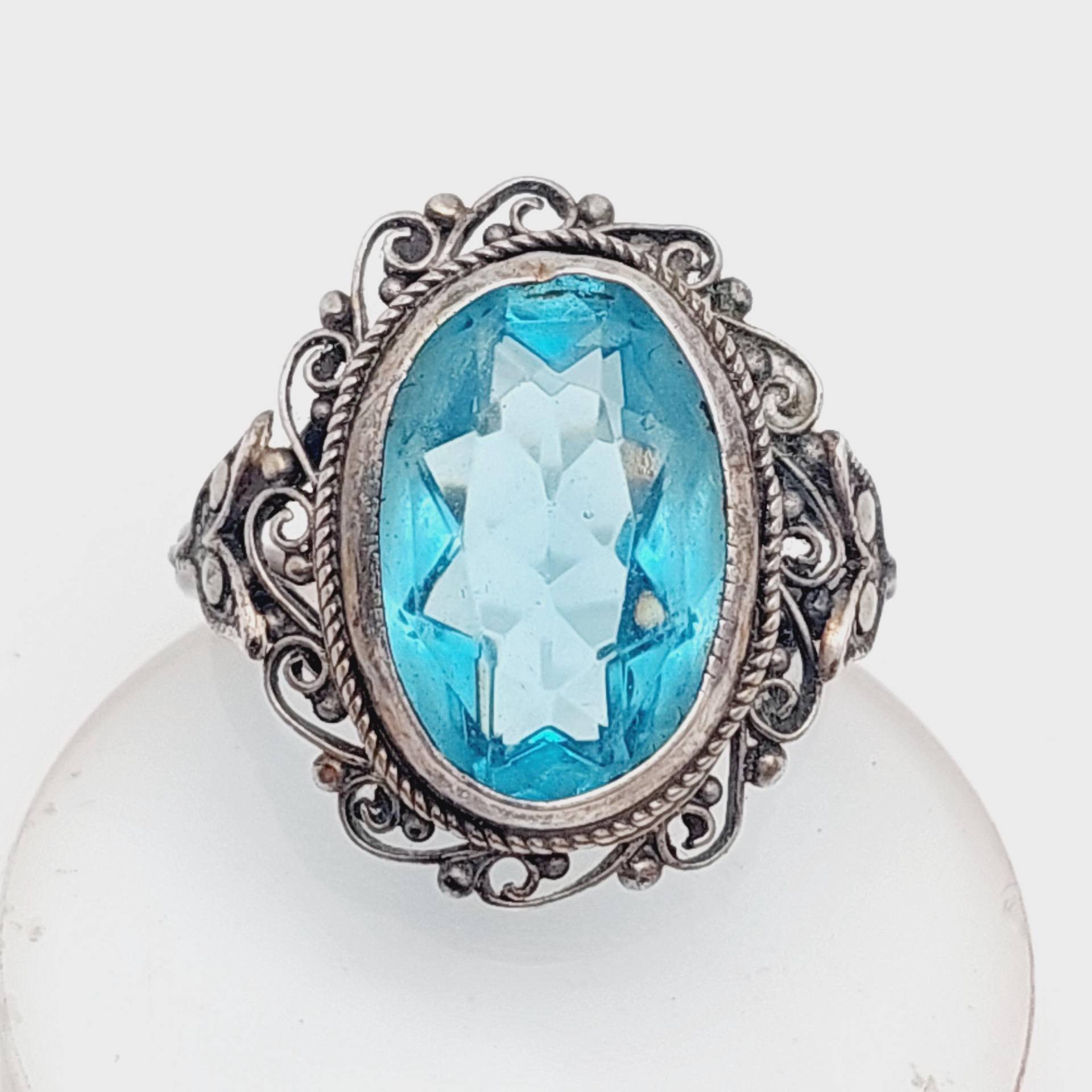 Antiker 800Er Silber Ring Aquamarin Farbender Stein Hellblau Jugendstil Gr 12 52 Antiker 800Er Silber Ring Aquamarin Farbender Stein Hellblau Jugendstil Gr 12 52 von SchmuckparadiesShop