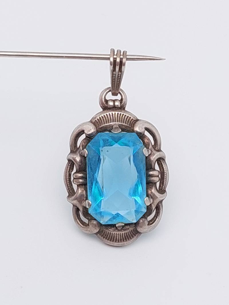 Antiker 835Er Silber Anhänger Jugendstil Mit Blauem Stein Aquamarin Farbe Antiker 835Er Silber Anhänger Jugendstil Mit Blauem Stein Aquamarin Farbe von SchmuckparadiesShop