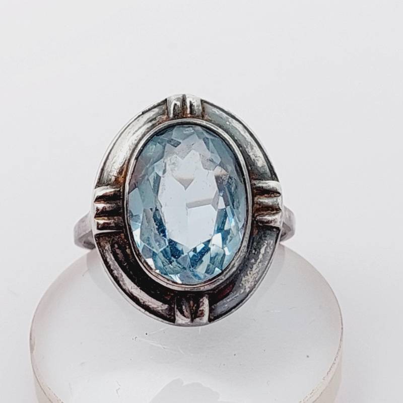 Antiker 835Er Silber Art Deco Ring Mit Blauem Stein Aquamarin Farbend Gr 17 Us 8 Antiker 835Er Silber Art Deco Ring Mit Blauem Stein Aquamarin Farbend Gr 17 Us 8 von SchmuckparadiesShop