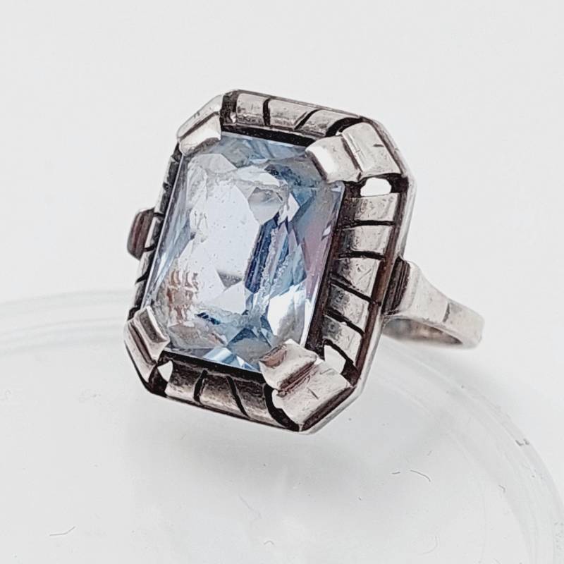 Antiker 835Er Silber Ring Aquamarin Farbender Stein Hellblau Antiker Schmuck Gr 17 Us 8 Antiker 835Er Silber Ring Aquamarin Farbender Stein Hellblau Antiker Schmuck Gr 17 Us 8 von SchmuckparadiesShop