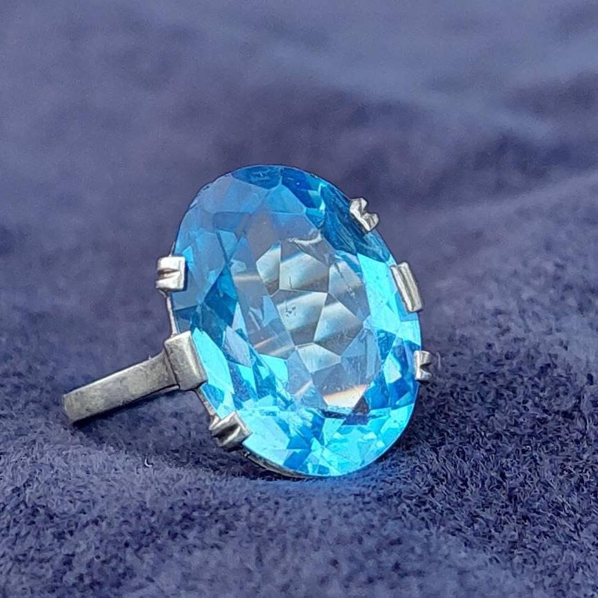 Antiker 835Er Silber Ring Aquamarin Farbender Stein Hellblau Antiker Schmuck Ringgrösse 12 Antiker 835Er Silber Ring Aquamarin Farbender Stein Hellblau Antiker Schmuck Ringgrösse 12 von SchmuckparadiesShop