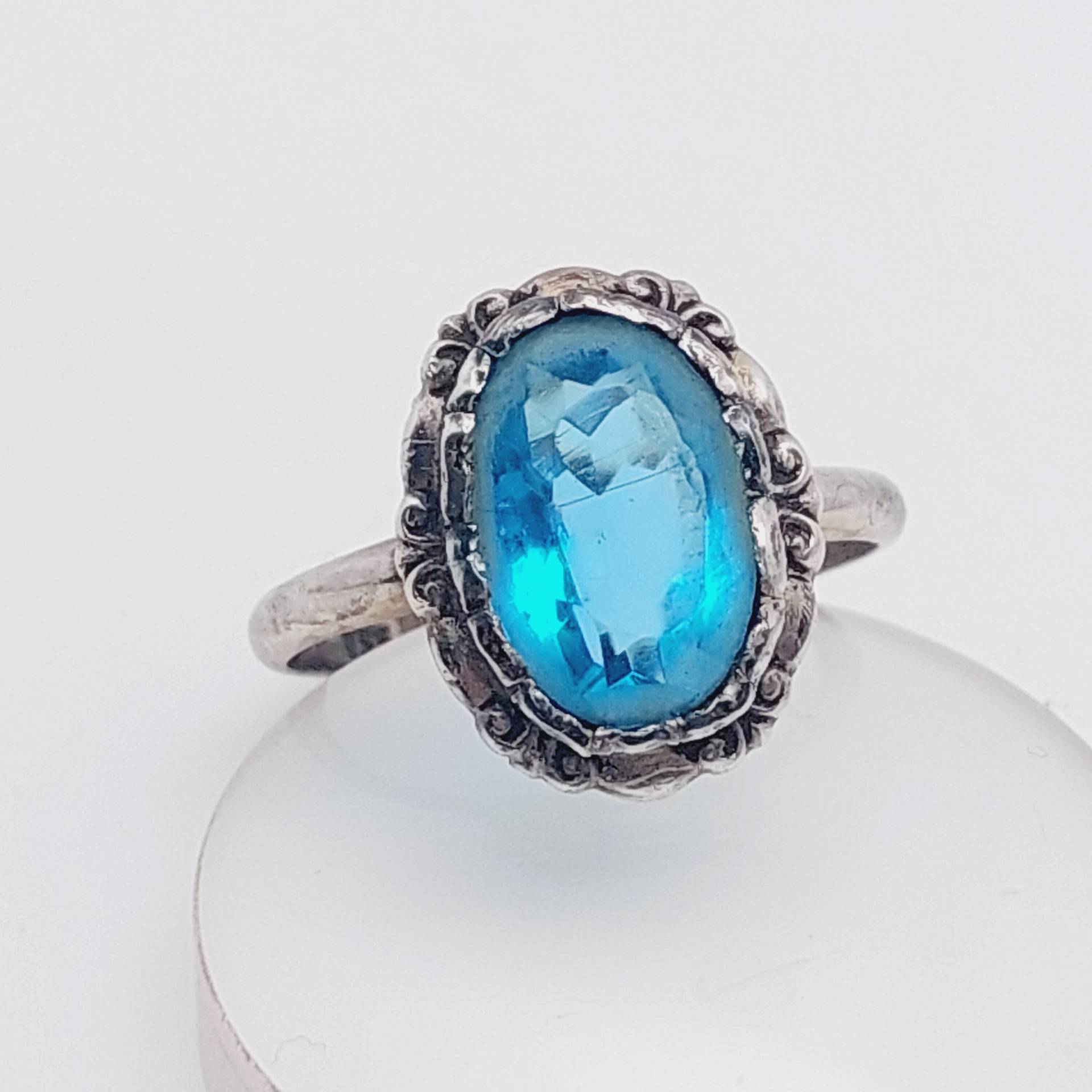 Antiker 835Er Silber Ring Aquamarin Farbender Stein Hellblau Antiker Schmuck Ringgrösse 15 Us 7 1/4 Antiker 835Er Silber Ring Aquamarin Farbender Stein Hellblau Antiker Schmuck Ringgrösse 15 Us 7 1/4 von SchmuckparadiesShop