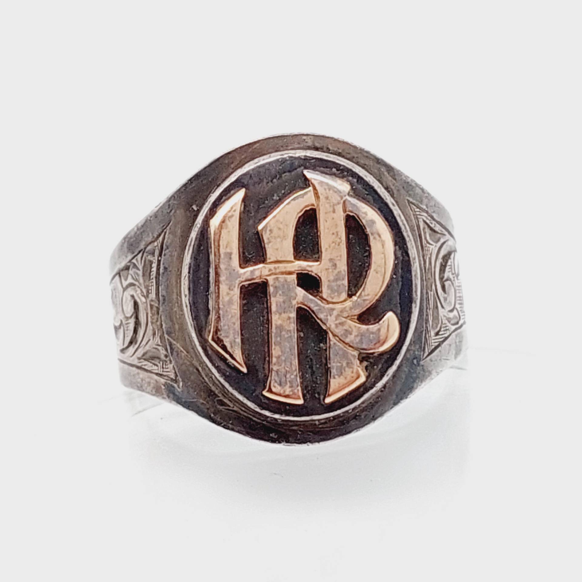 Antiker Schwerer Siegelring 800 Silber Herrenring Initialen Hr Rh Antiker Schmuck Gr. 22 von SchmuckparadiesShop