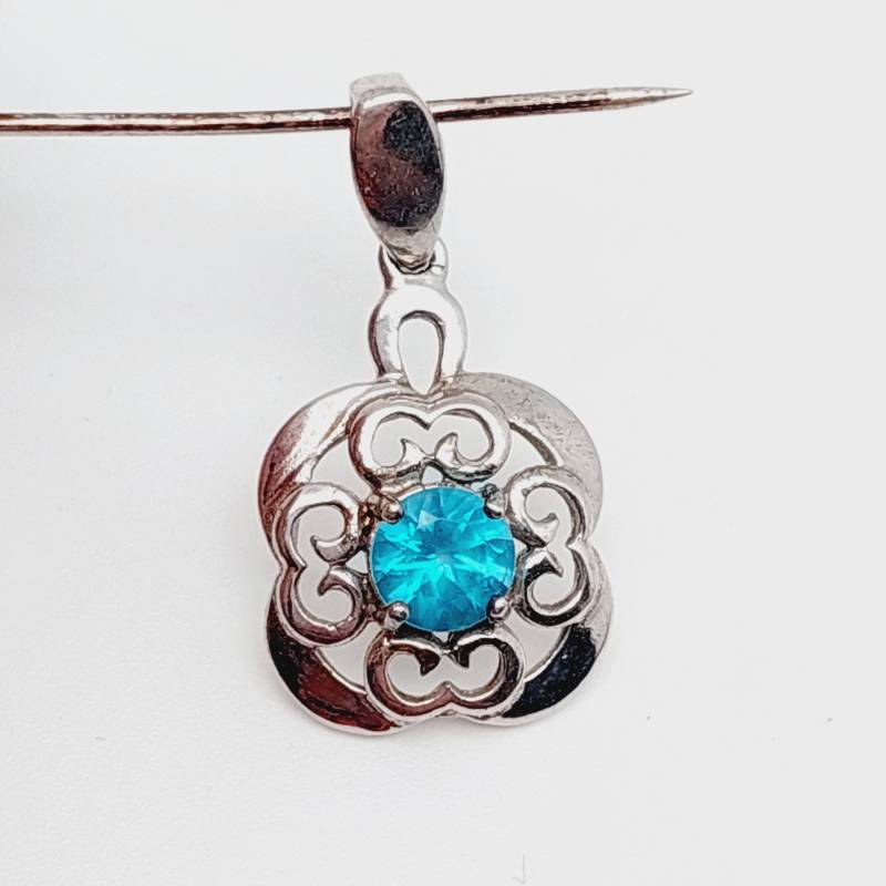 Antiker Silber Anhänger Art Deco Hellblau Geschliffener Stein Aquamarin Farbe Silberanhänger Antiker Silber Anhänger Art Deco Hellblau Geschliffener Stein Aquamarin Farbe Silberanhänger von SchmuckparadiesShop
