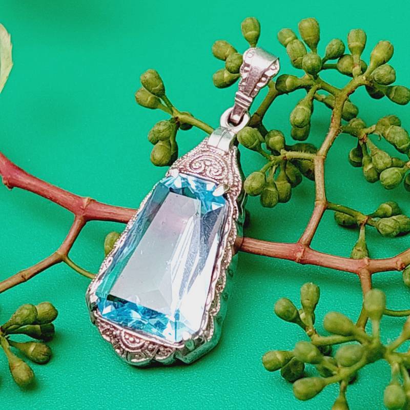 Antiker Silber Anhänger Jugendstil Mit Blauem Stein Aquamarin Farbend Antiker Silber Anhänger Jugendstil Mit Blauem Stein Aquamarin Farbend von SchmuckparadiesShop