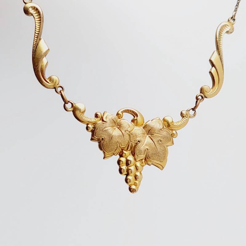 Antikes Double Collier Vergoldet Anhänger Jugendstil Trauben Reben Weintrauben von SchmuckparadiesShop
