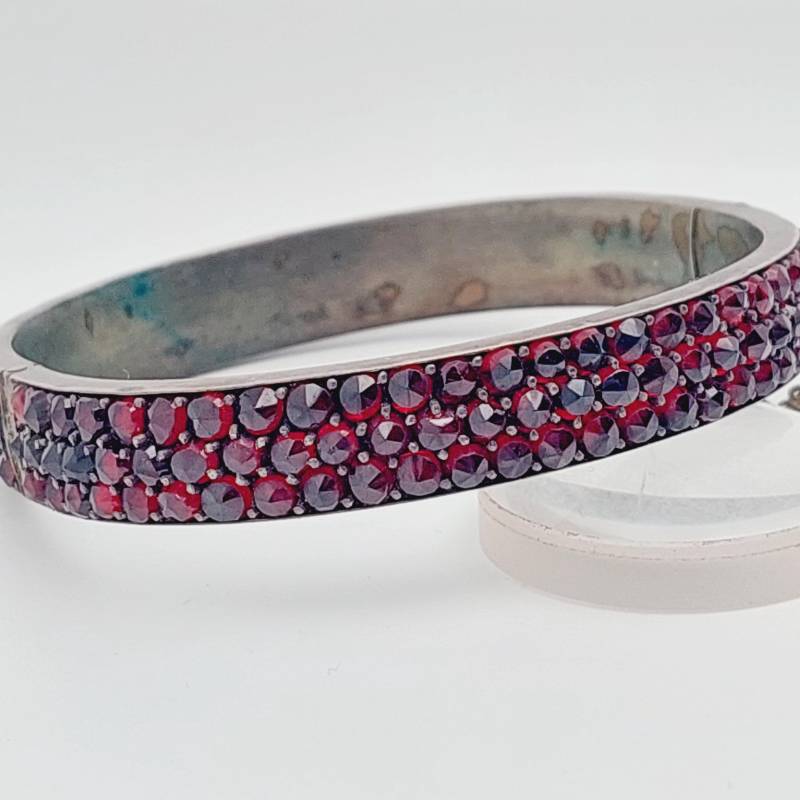 Antikes Granat Double Armband Armreif Mit Granatsteinen Dreiteilig Biedermeier Design von SchmuckparadiesShop