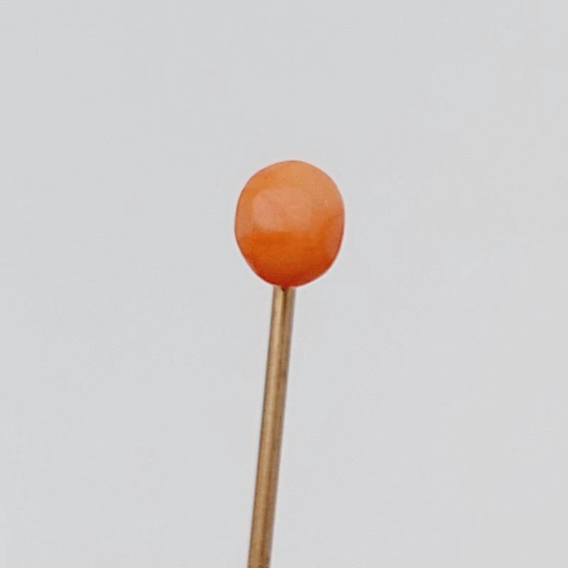 Biedermeier Krawattennadel Goldfarbe Tombak Anstecknadel Reversnadel Nadel Mit Koralle Antik Brosche von SchmuckparadiesShop
