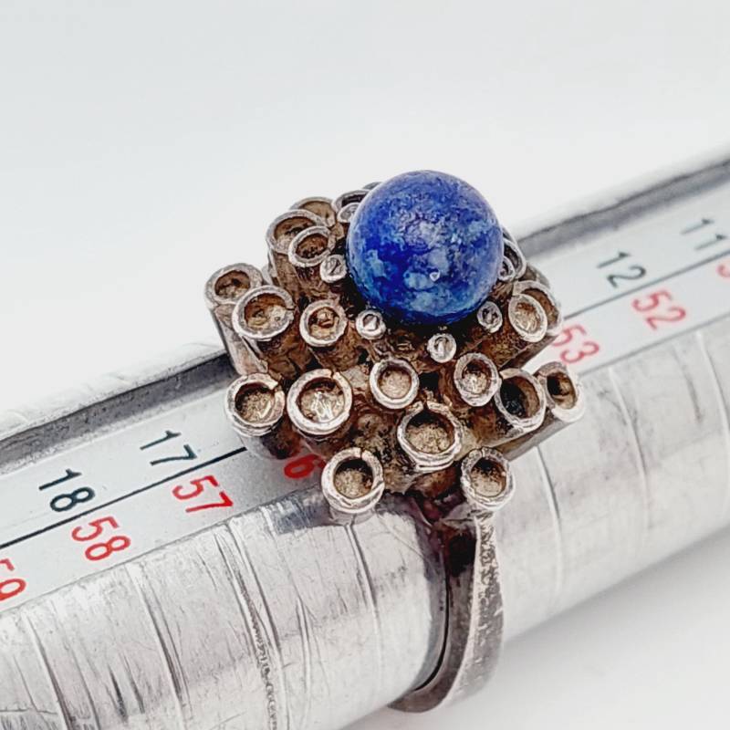 Mid-Century 925Er Silber Ring Modernist Stil Silberring Mit Lapis Lazuli Kugel Gr 15 Us 7 Mid-Century 925Er Silber Ring Modernist Stil Silberring Mit Lapis Lazuli Kugel Gr 15 Us 7 von SchmuckparadiesShop