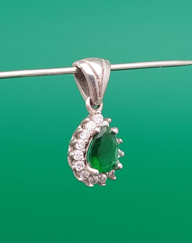 Moderner 925 Silber Anhänger Mit Strasssteinen Grün Schmuck von SchmuckparadiesShop