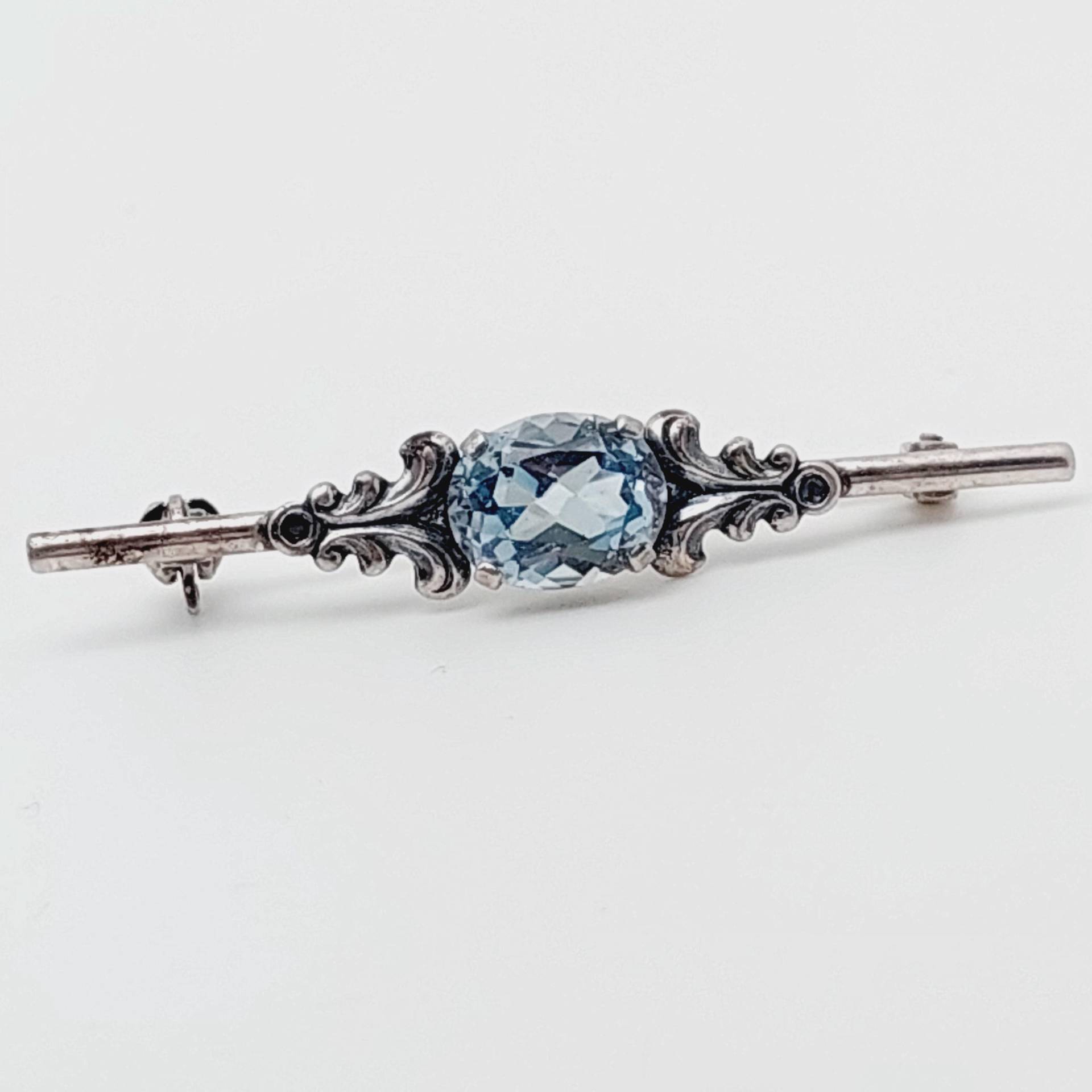 Schöne Antike 835Er Silber Brosche Aquamarin Farbender Blauer Stein Trachtenschmuck Schöne Antike 835Er Silber Brosche Aquamarin Farbender Blauer Stein Trachtenschmuck von SchmuckparadiesShop