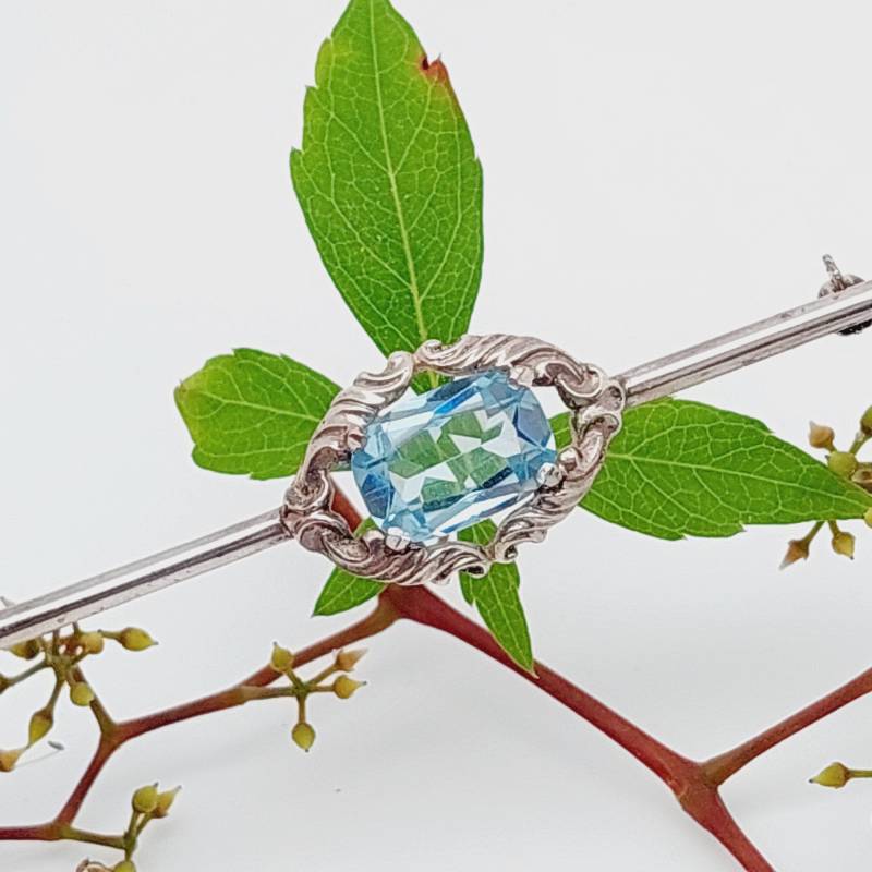 Schöne Antike Silber Brosche Jugendstil Aquamarin Farbender Blauer Stein Floral von SchmuckparadiesShop